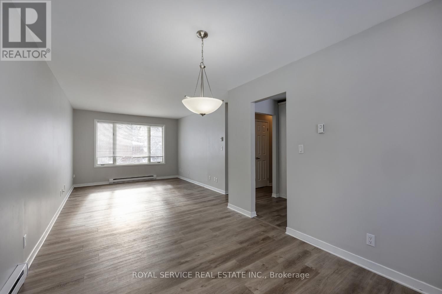 13 CREEK STREET Image 10