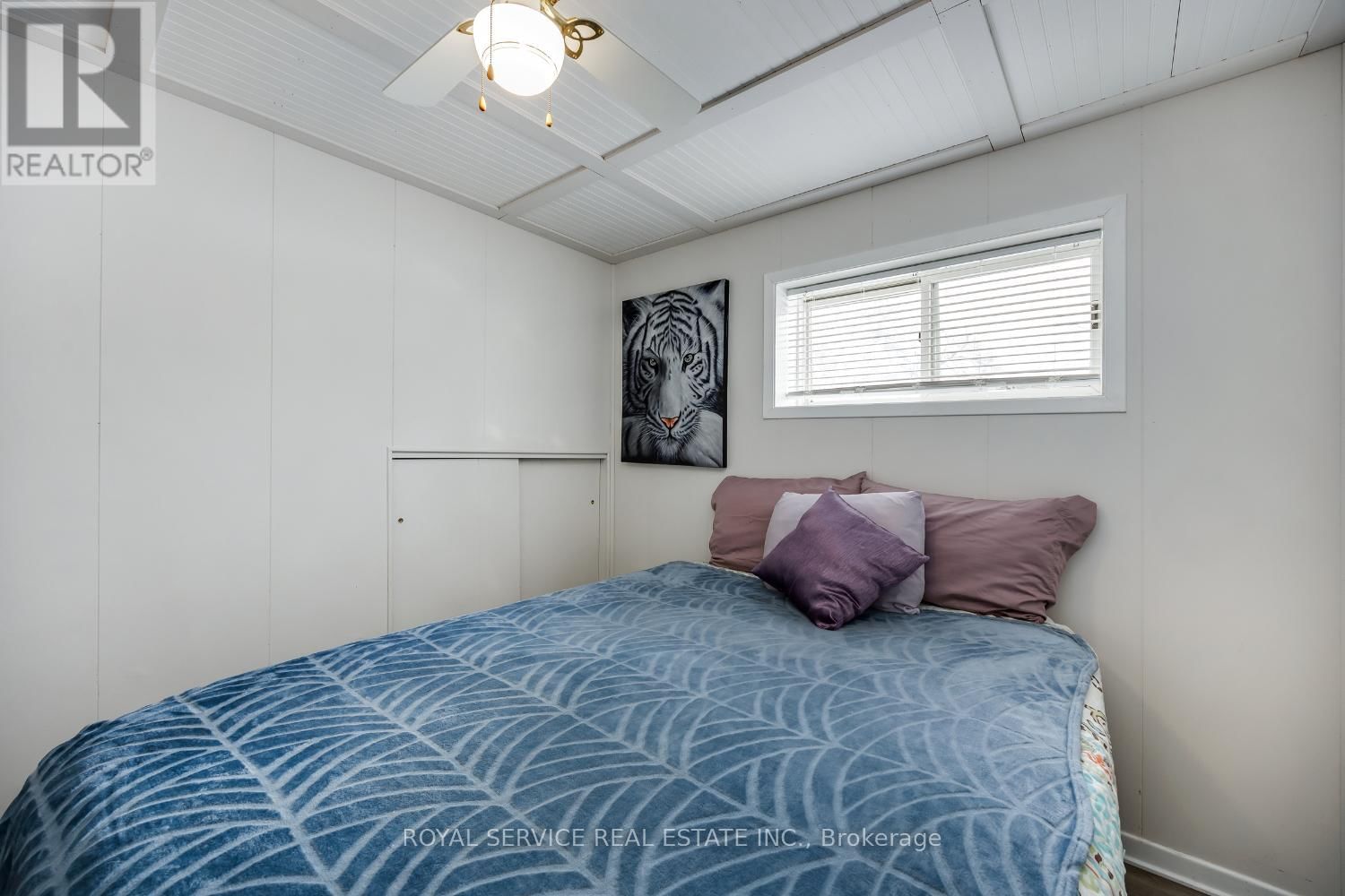 13 CREEK STREET Image 34