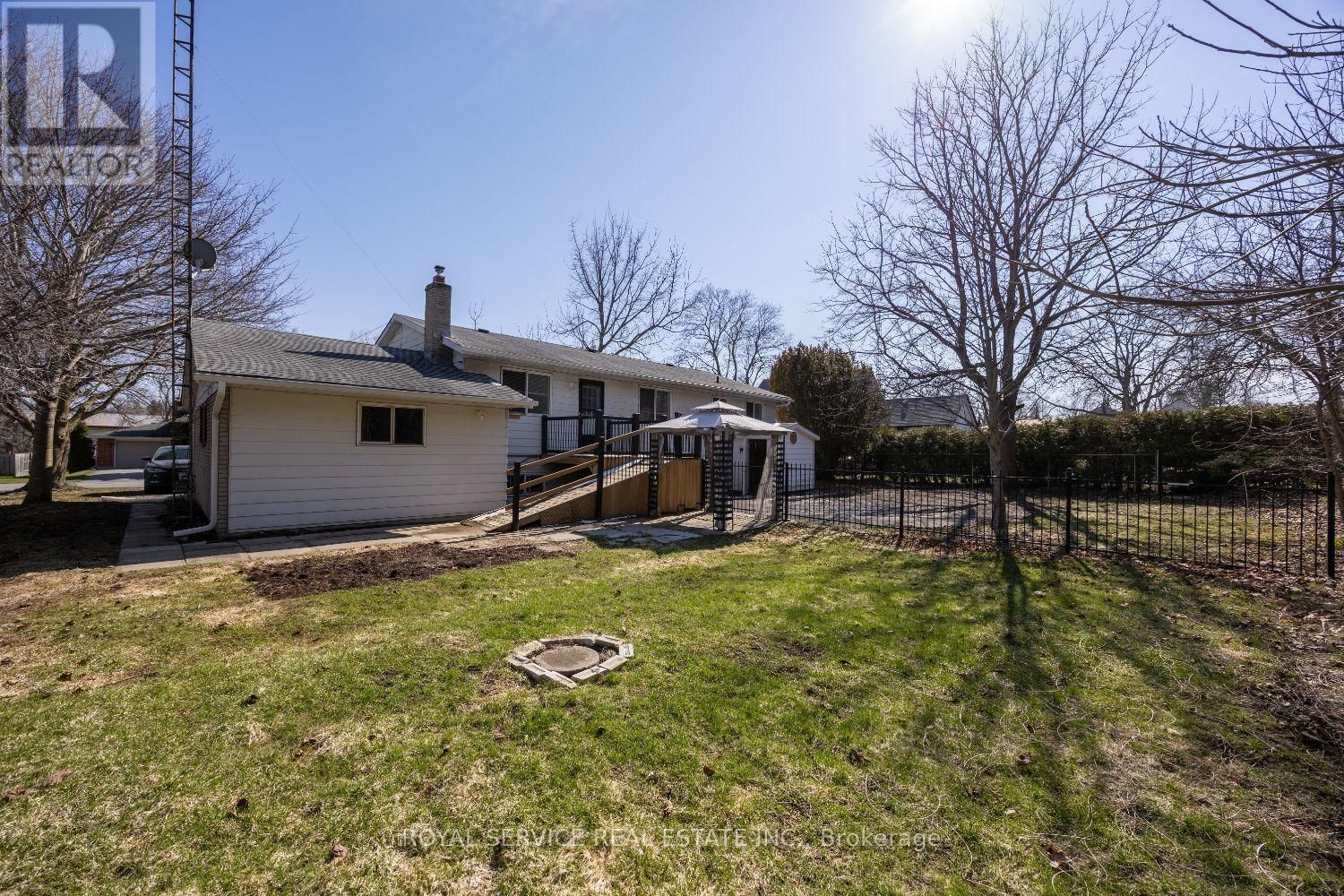 13 CREEK STREET Image 41