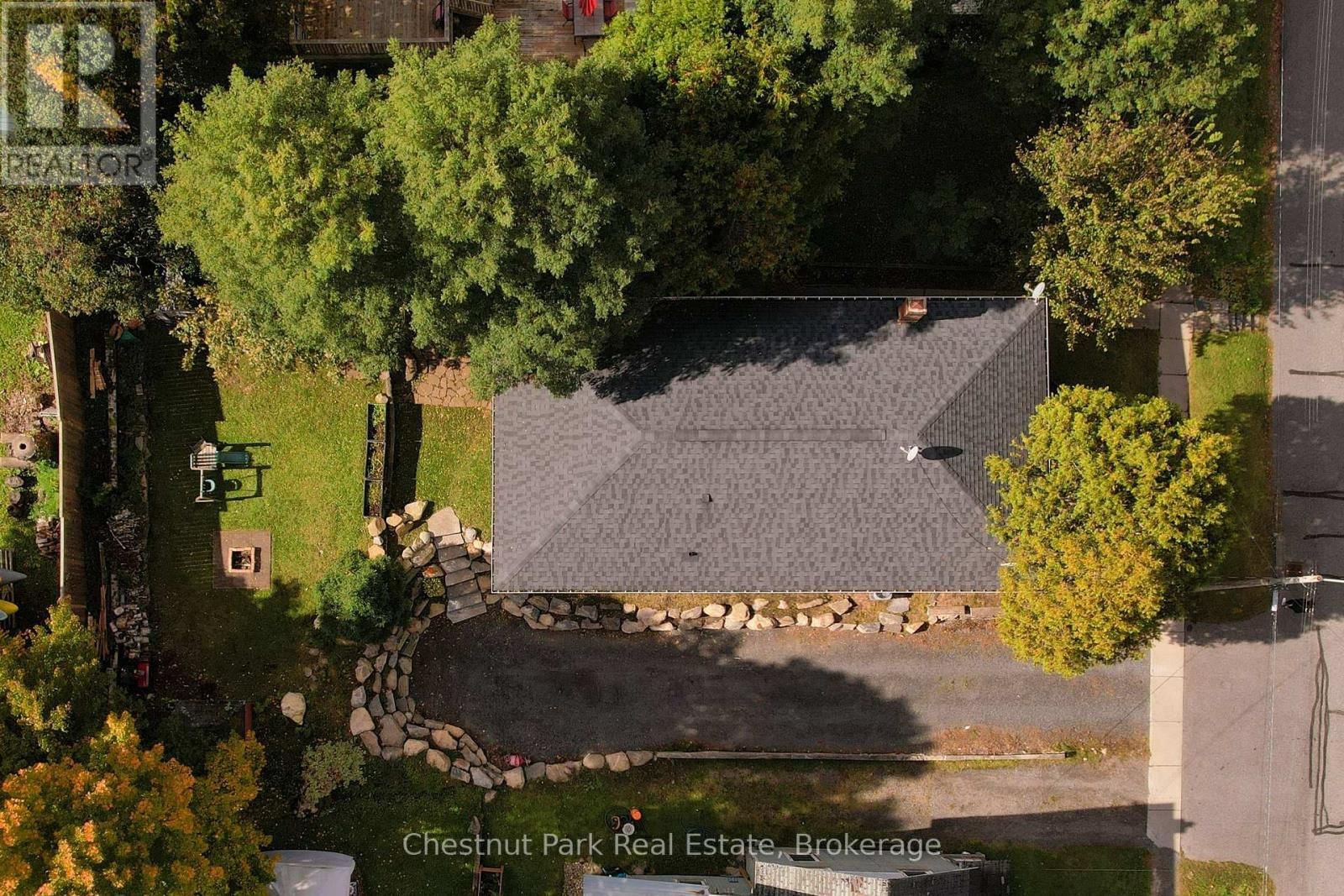 3 CORA STREET EAST Image 40