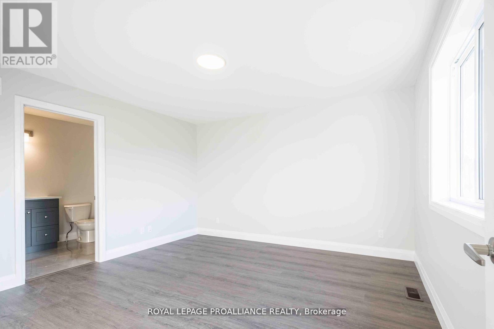 50 MACKENZIE JOHN CRESCENT Image 10