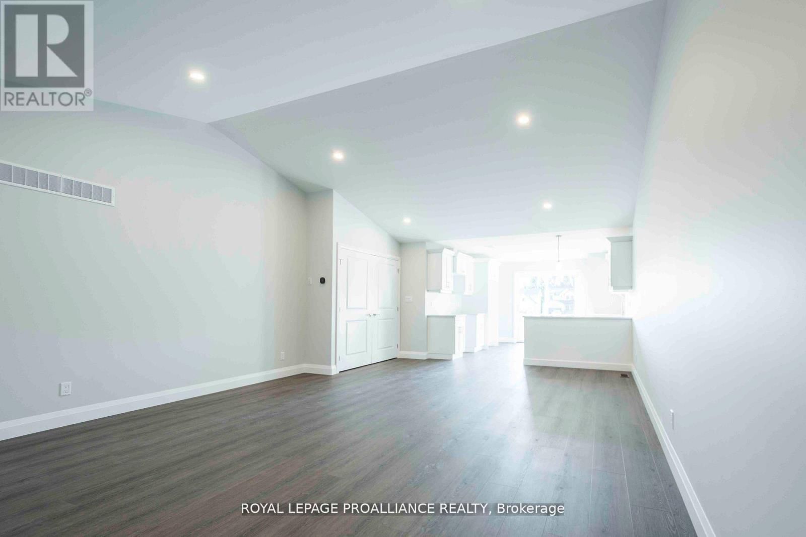 50 MACKENZIE JOHN CRESCENT Image 4