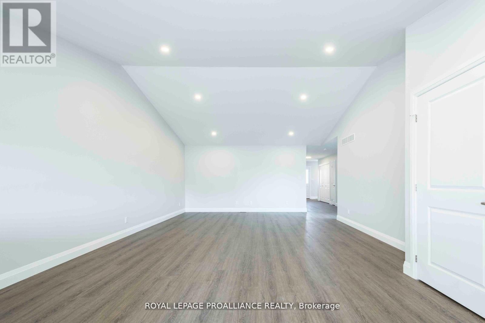 50 MACKENZIE JOHN CRESCENT Image 5