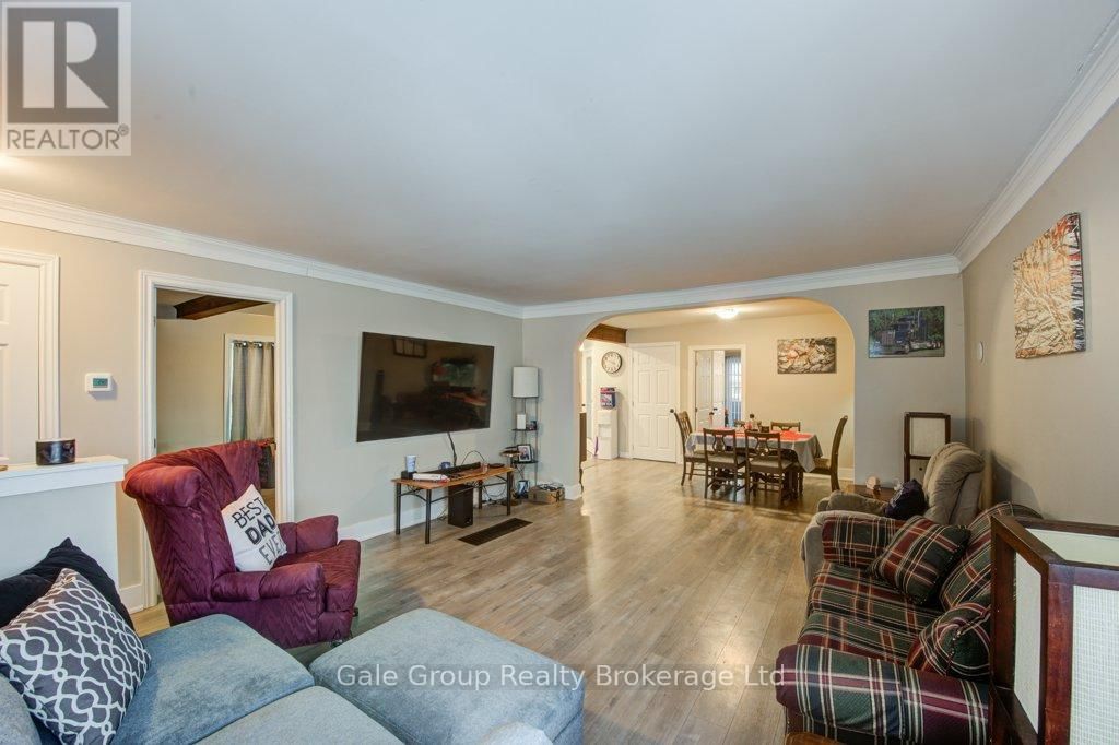 20 TEEPLE STREET Image 10