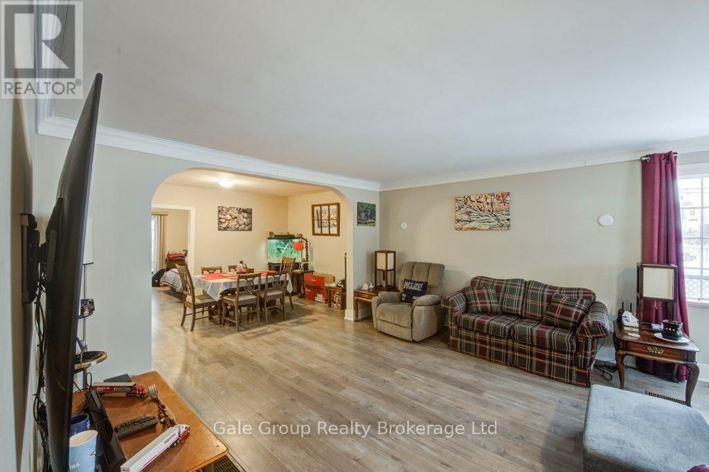 20 TEEPLE STREET Image 11