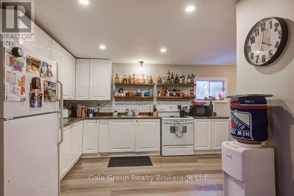 20 TEEPLE STREET Image 28