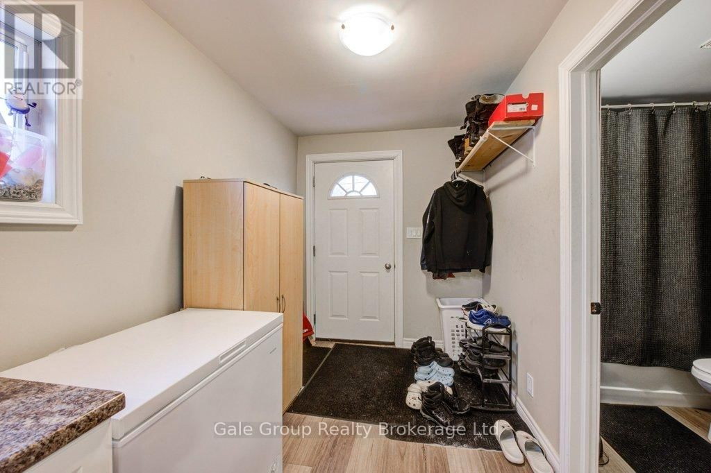 20 TEEPLE STREET Image 33