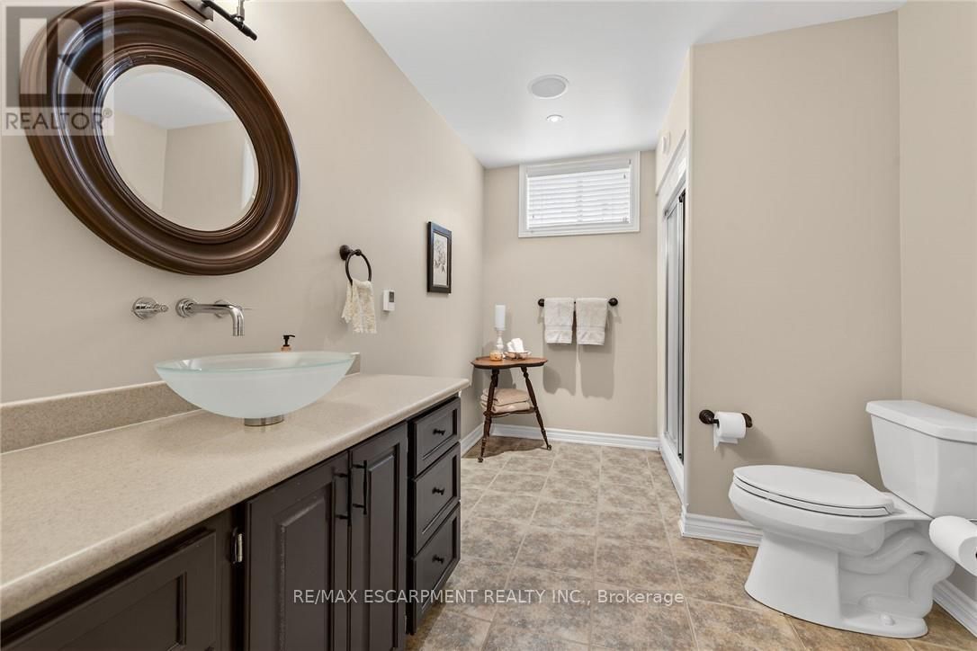 72 YEAGER AVENUE Image 32