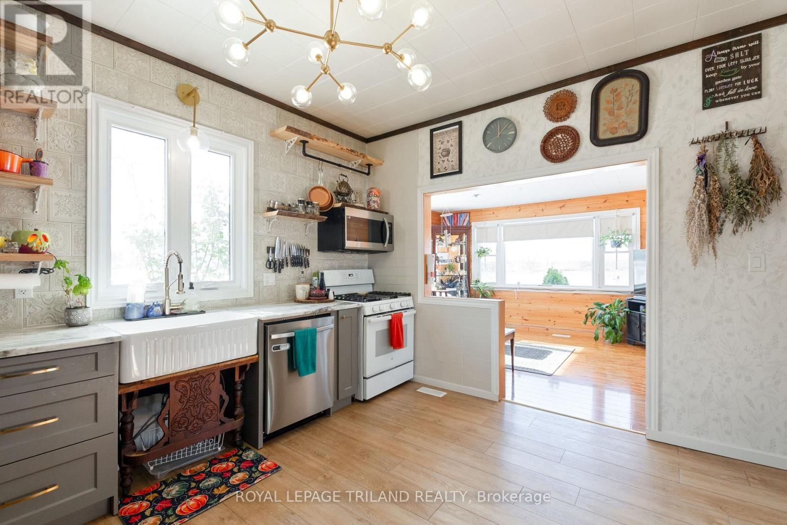 9664 BELMONT ROAD Image 15