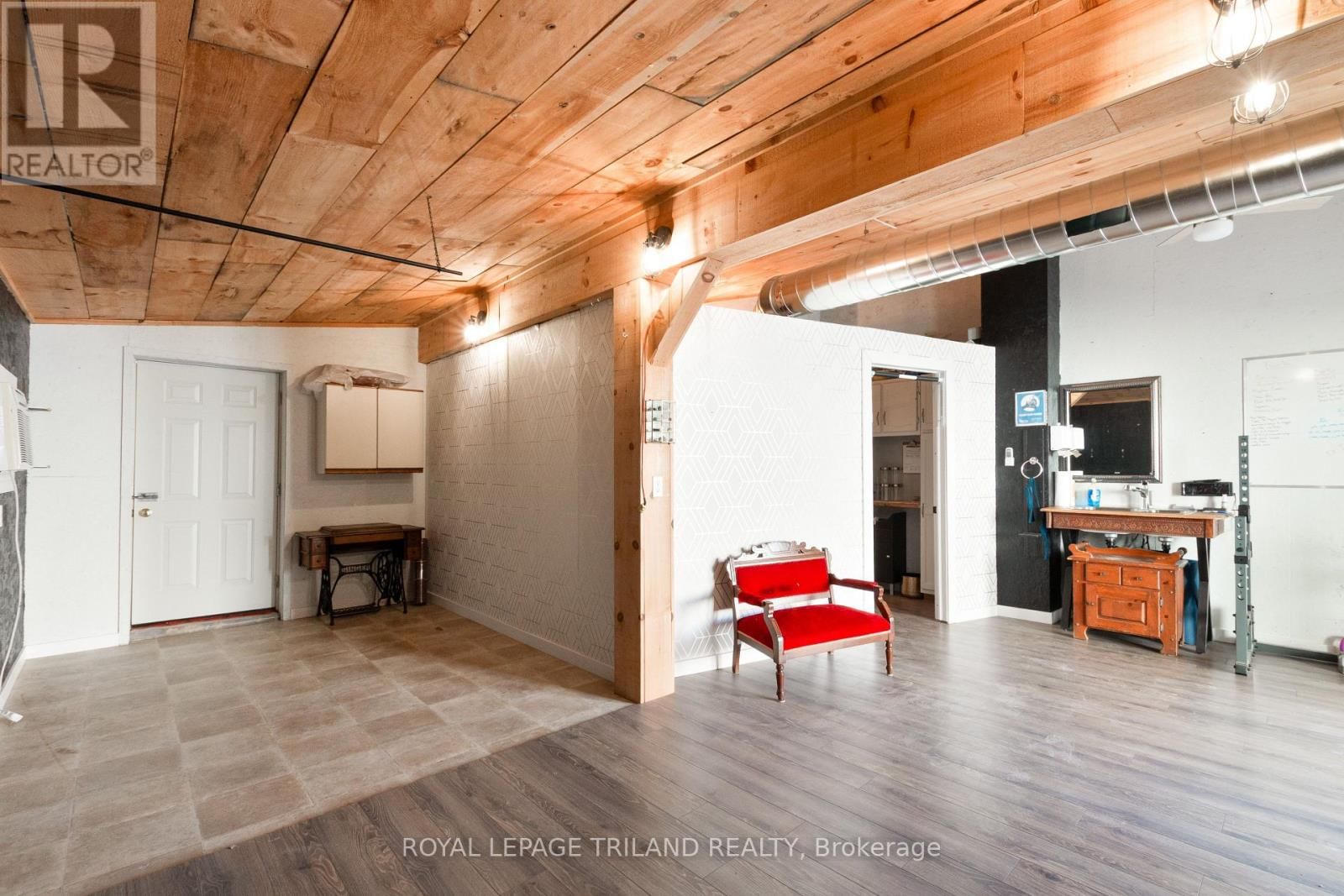 9664 BELMONT ROAD Image 40