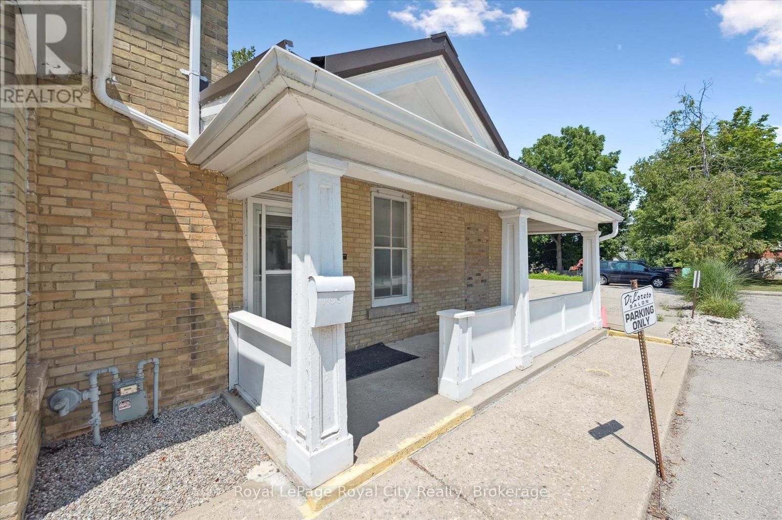 363 WOOLWICH STREET Image 31