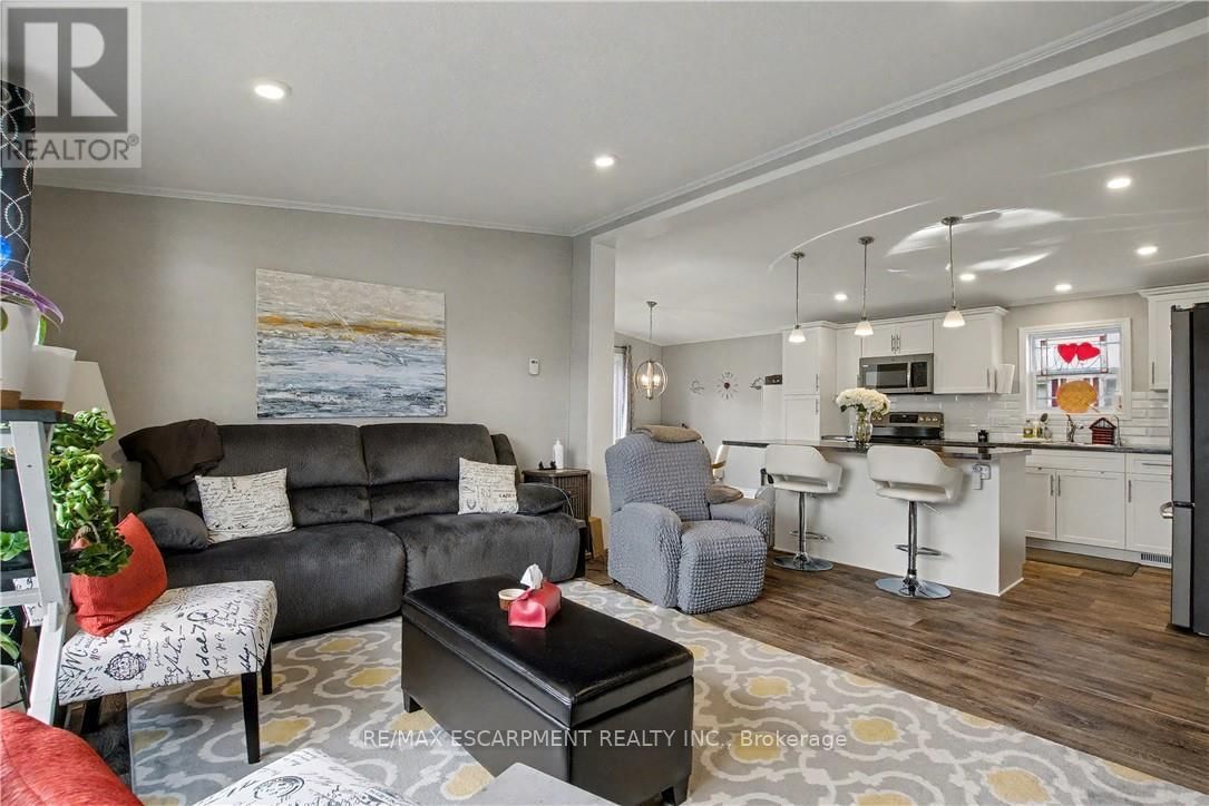 16 - 1429 SHEFFIELD ROAD Image 13