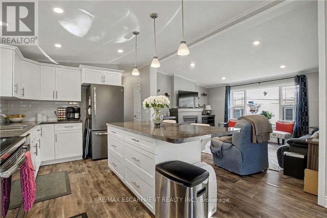 16 - 1429 SHEFFIELD ROAD Image 18