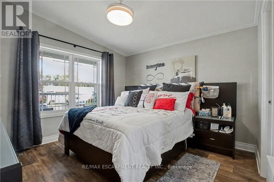 16 - 1429 SHEFFIELD ROAD Image 8