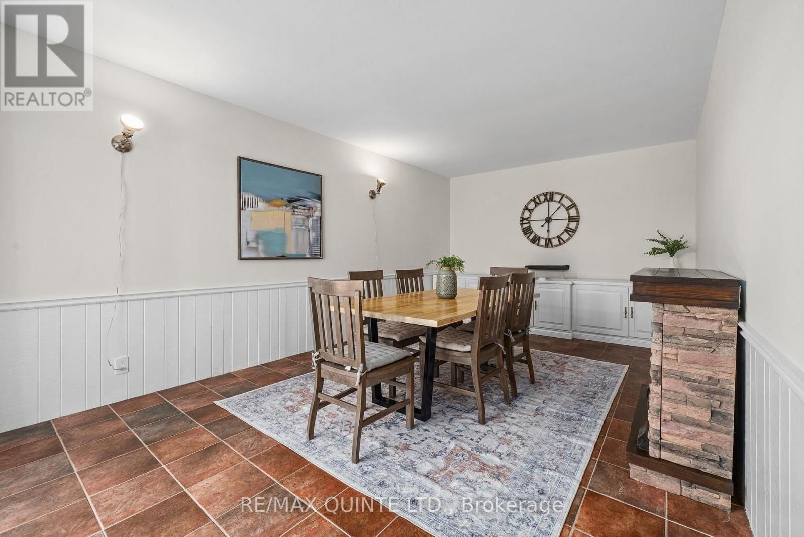 22 FOREST HILL CRESCENT Image 12