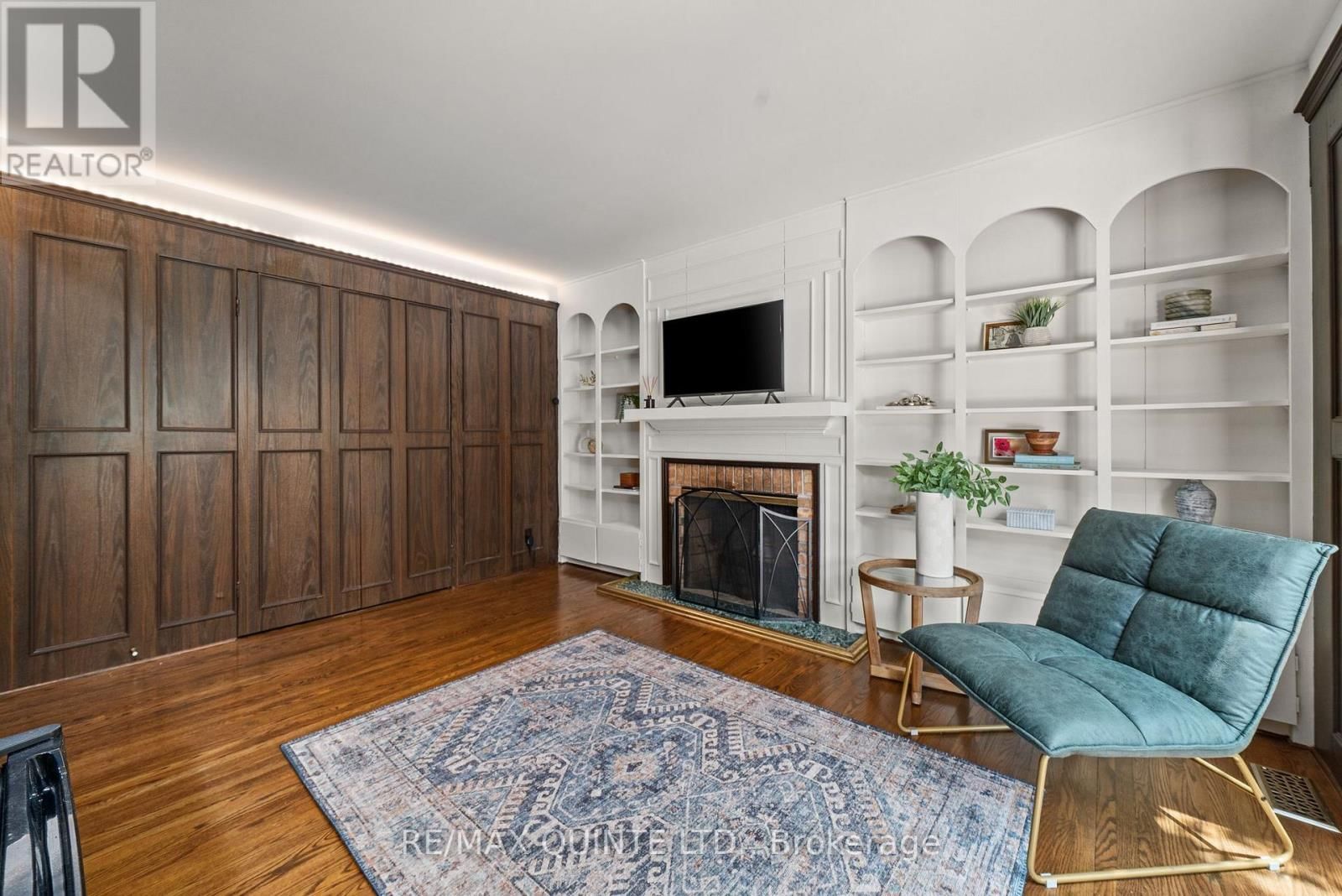 22 FOREST HILL CRESCENT Image 16