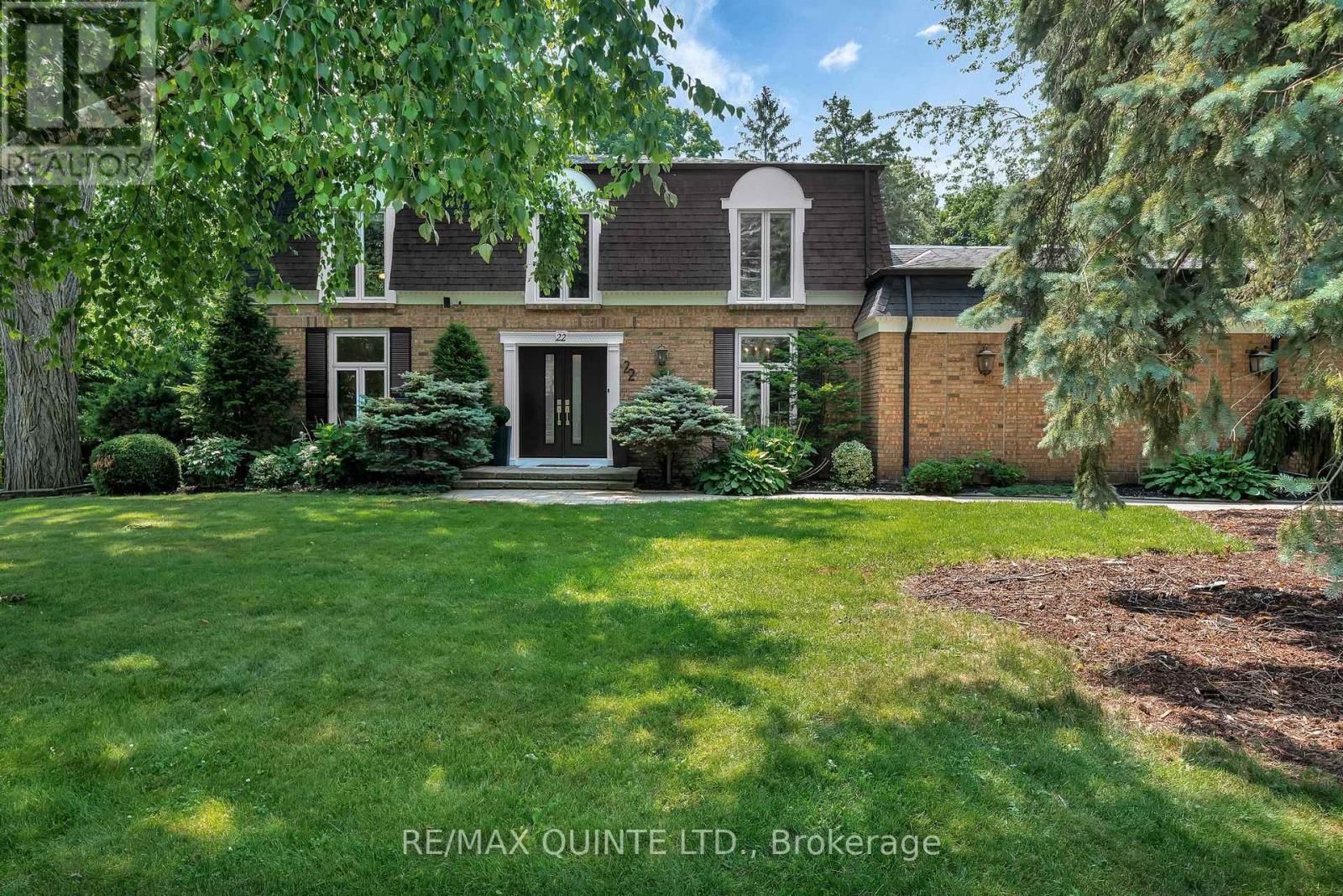 22 FOREST HILL CRESCENT Image 2