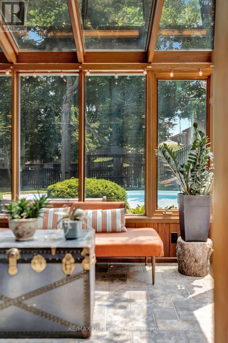 22 FOREST HILL CRESCENT Image 21