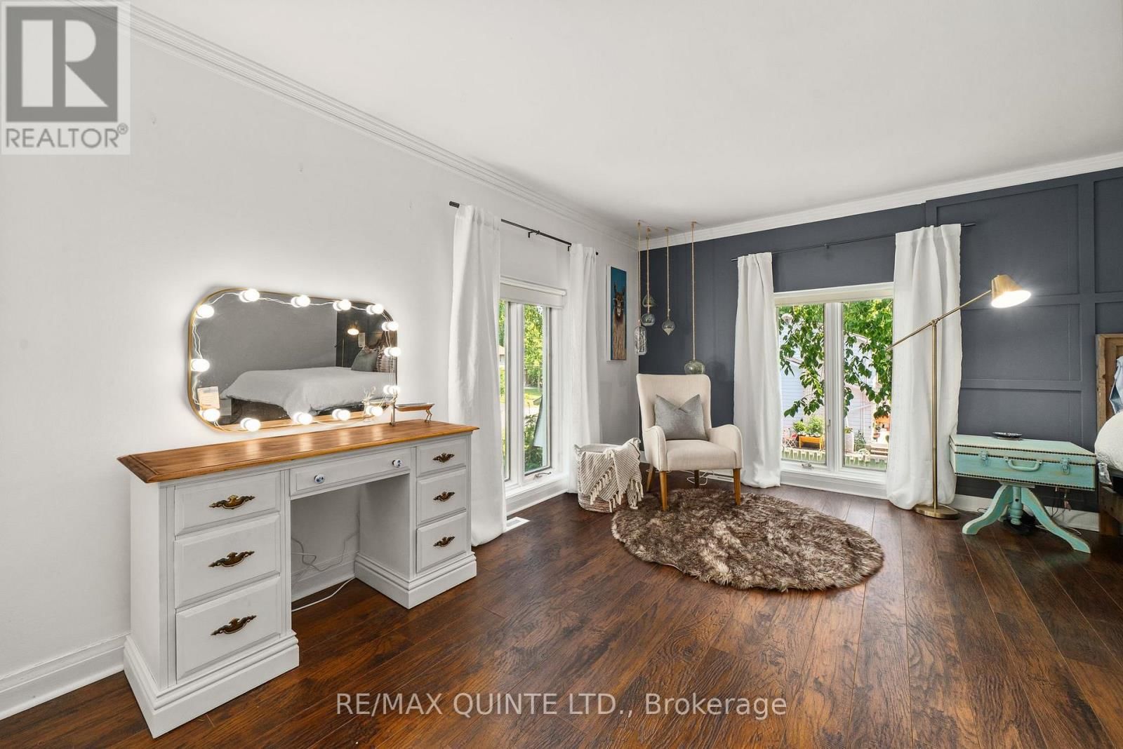 22 FOREST HILL CRESCENT Image 26