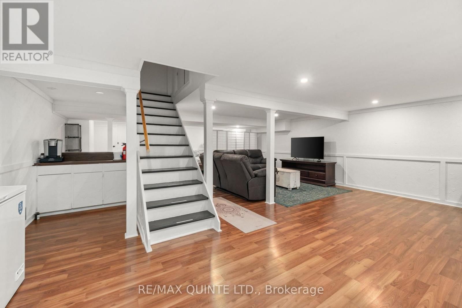 22 FOREST HILL CRESCENT Image 34