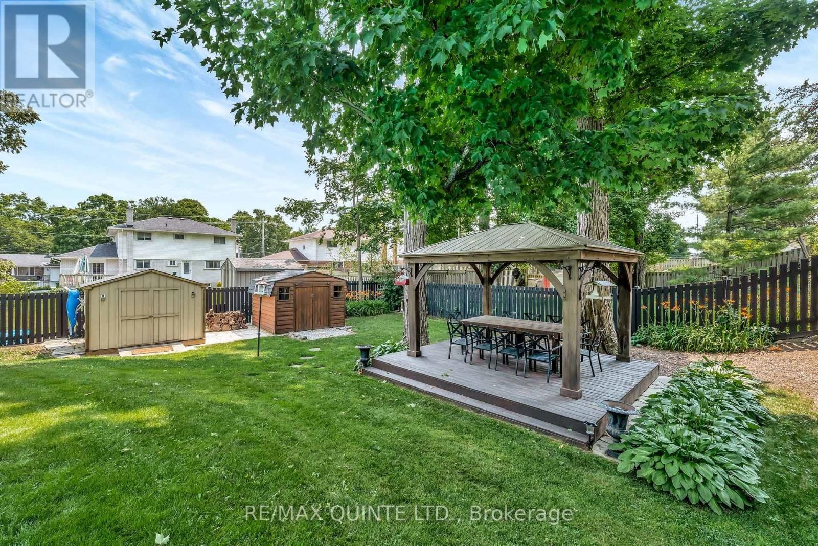 22 FOREST HILL CRESCENT Image 47