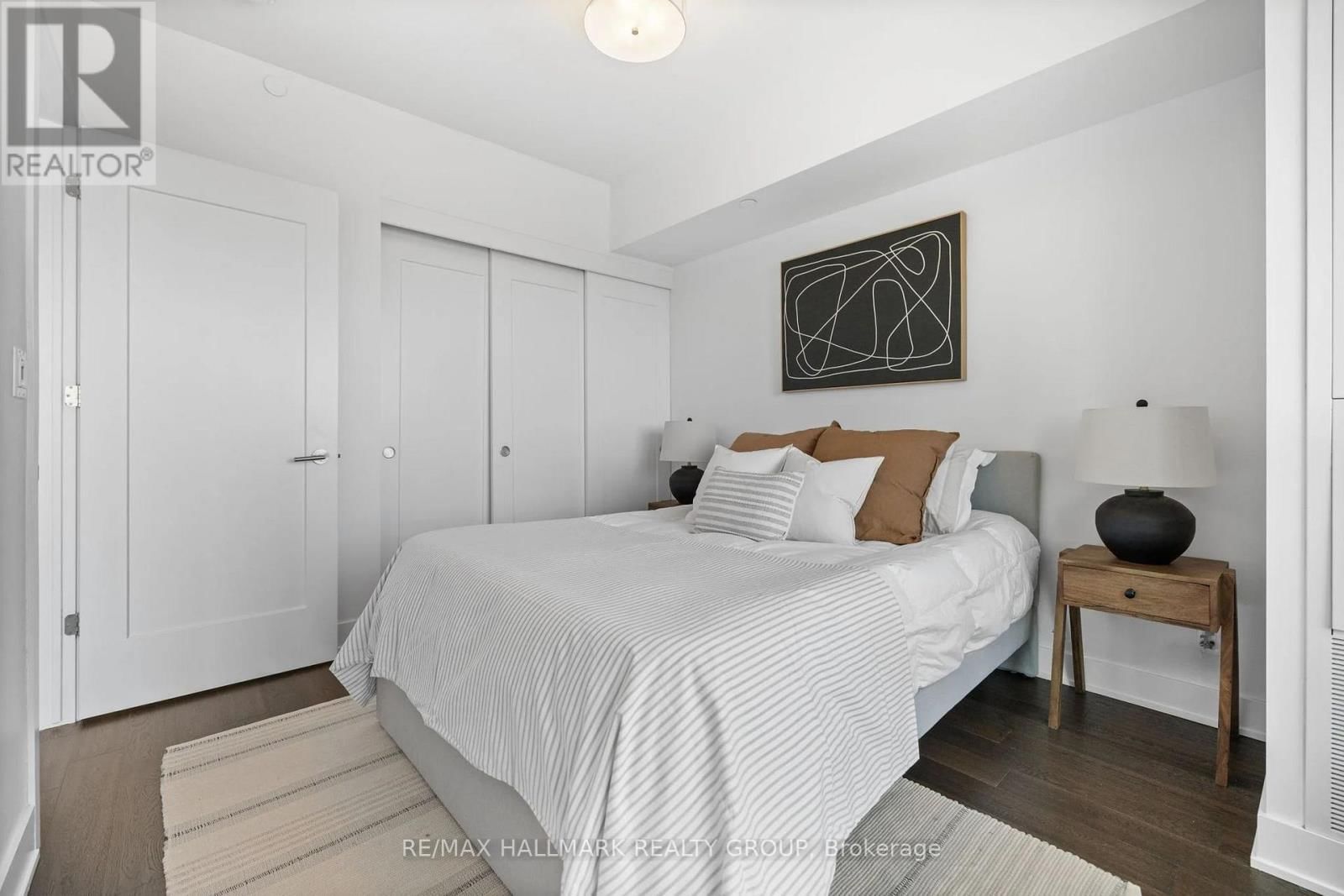 1906 - 485 RICHMOND ROAD Image 20