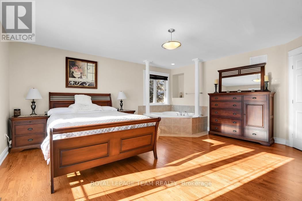 6637 STANMORE STREET Image 17