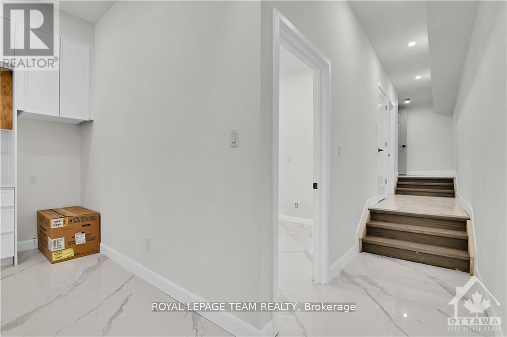 828 ALPINE AVENUE Image 24