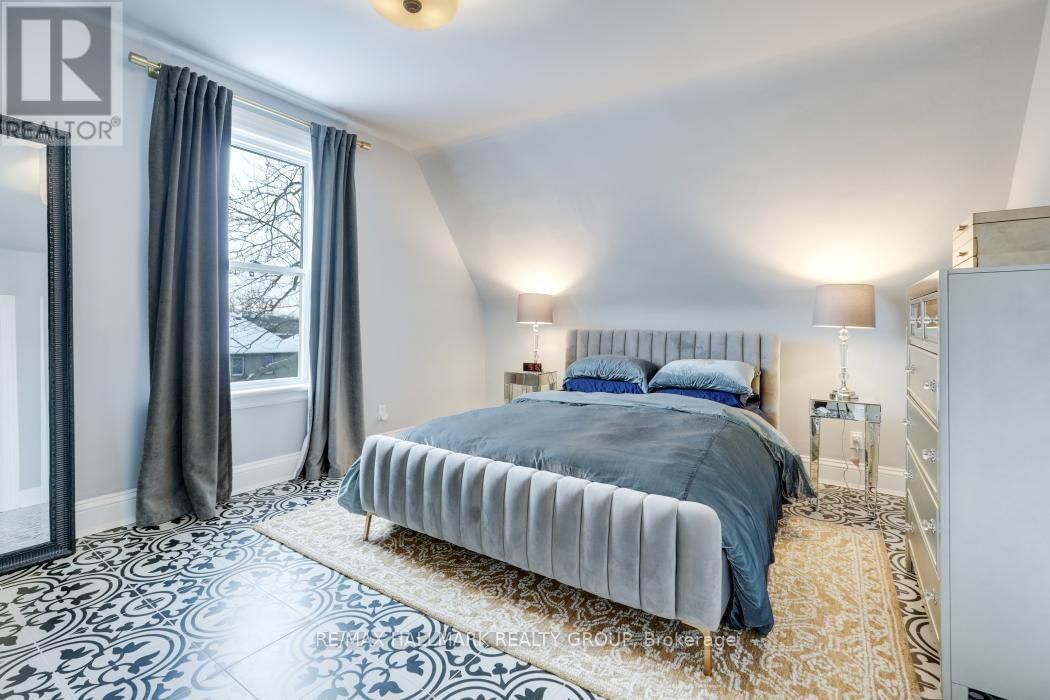 410 MCLEOD STREET Image 26