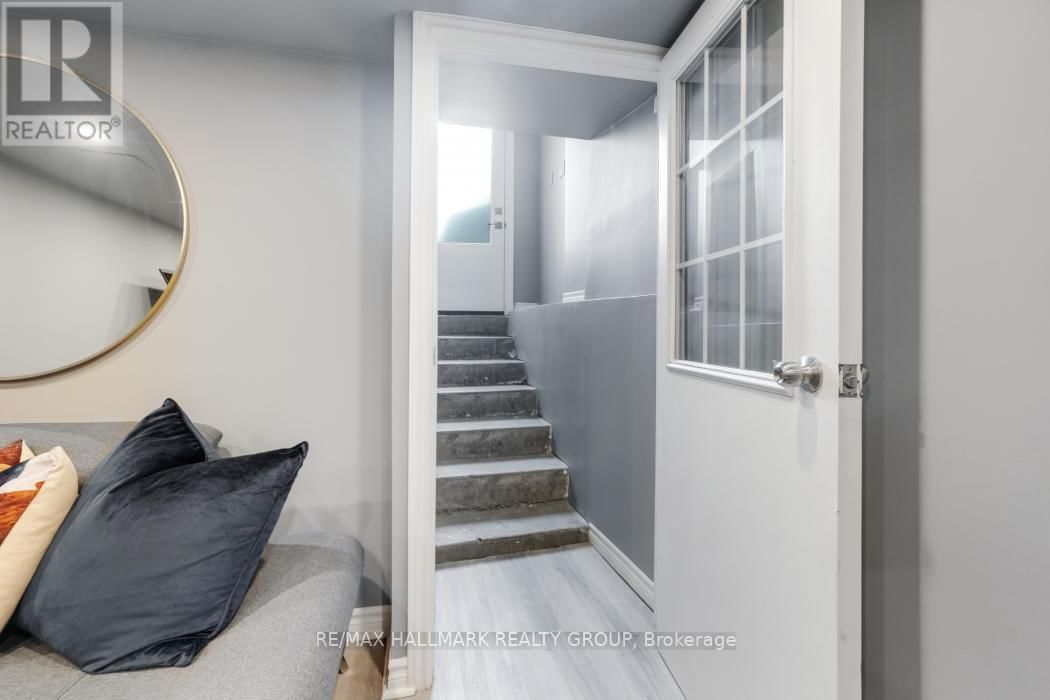 410 MCLEOD STREET Image 43