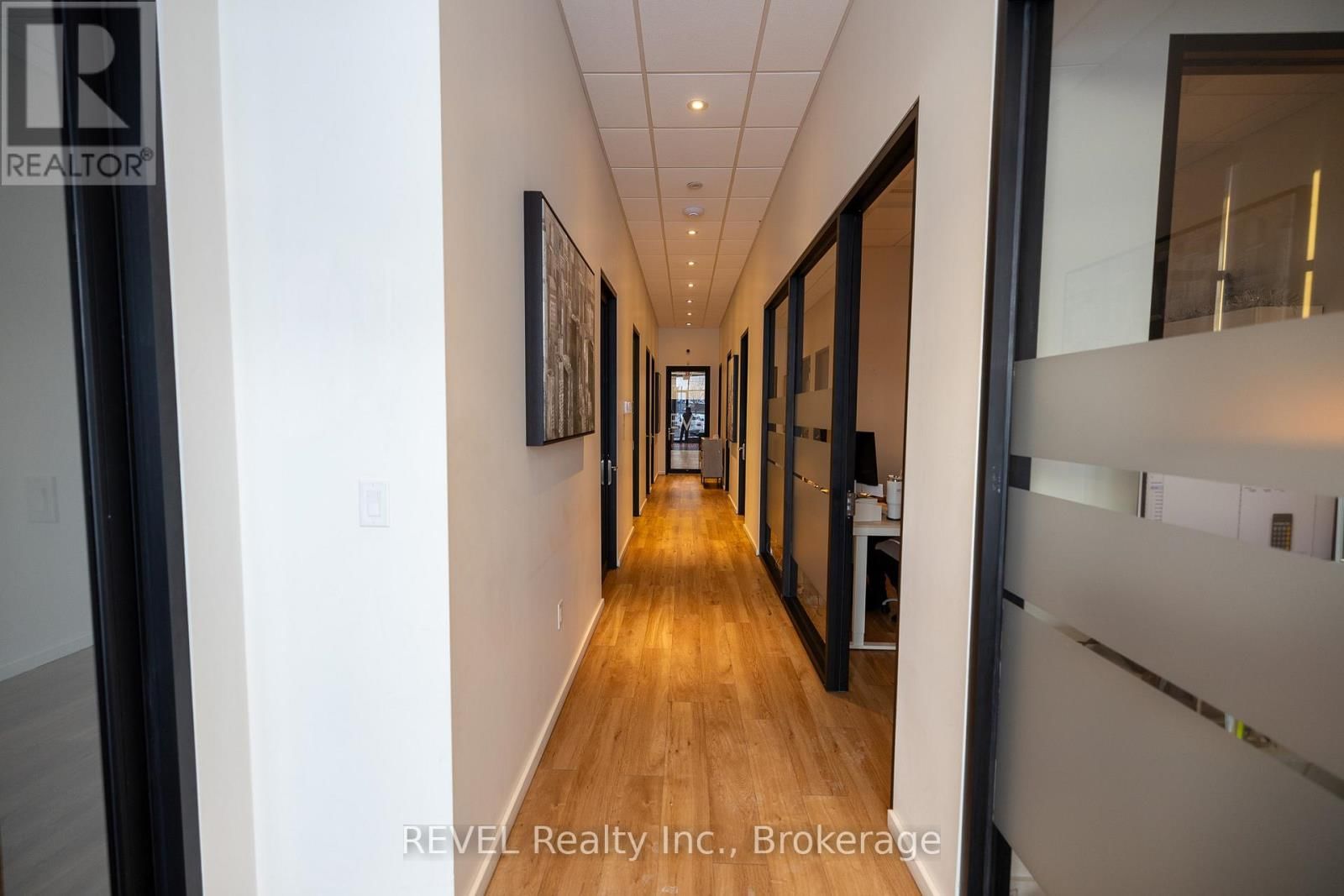 3D - 8685 LUNDYS LANE Image 3