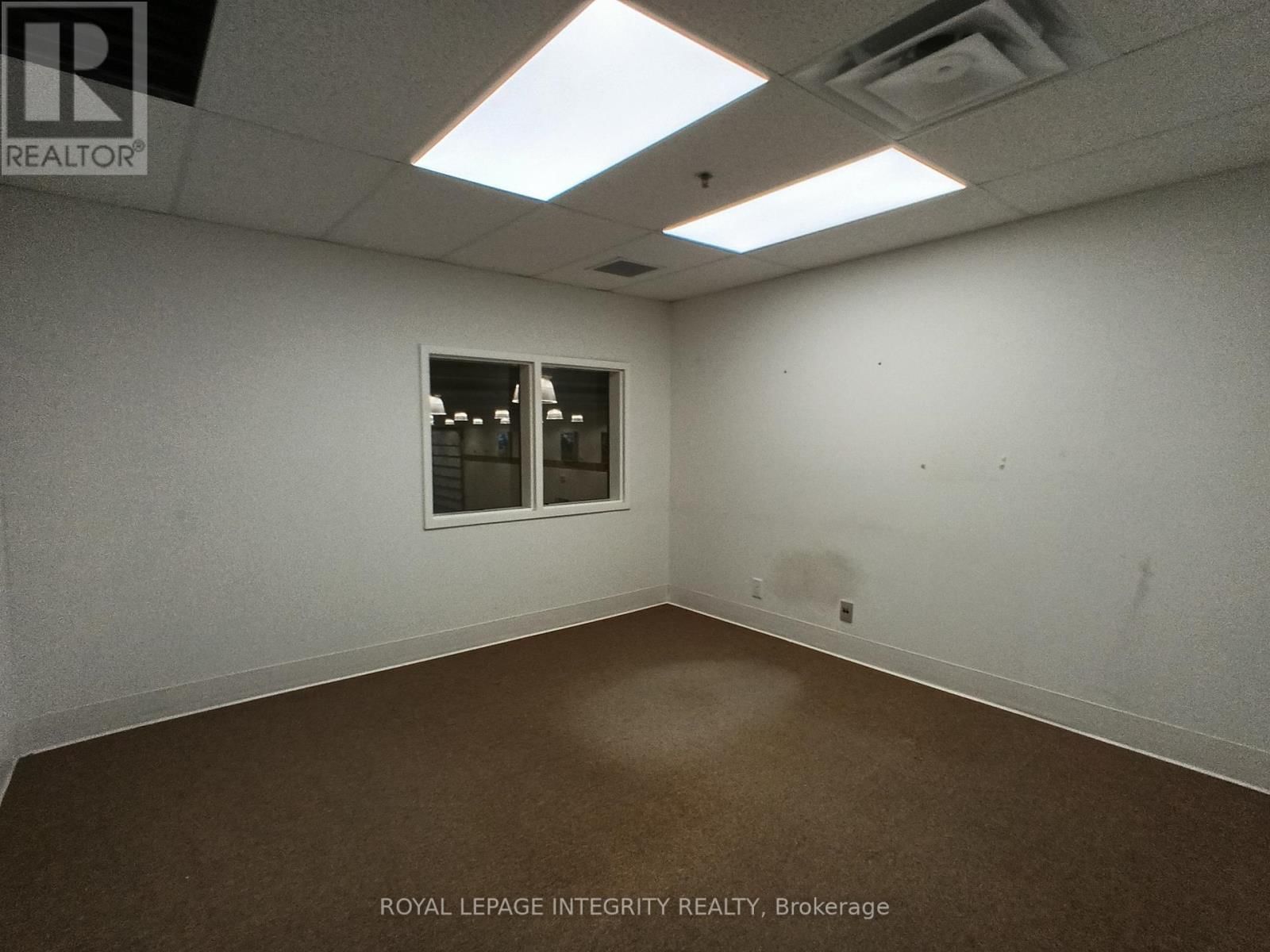 2747 CHAMBERLAND STREET Image 19