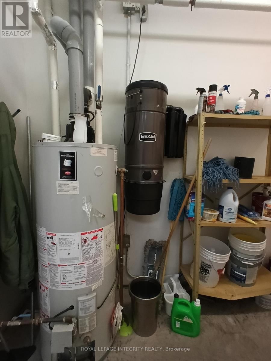 2747 CHAMBERLAND STREET Image 23