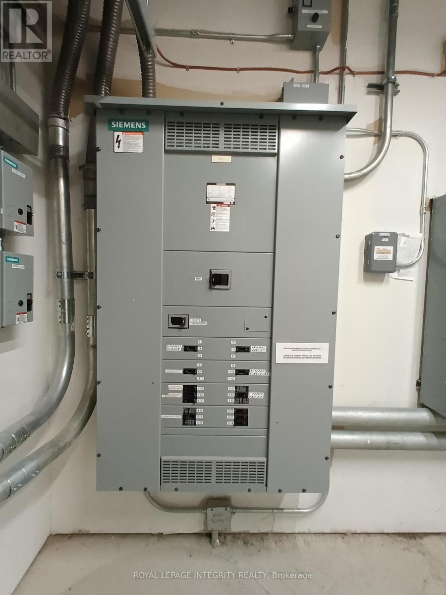 2747 CHAMBERLAND STREET Image 29