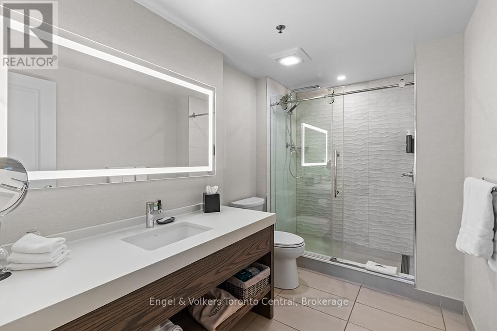 321 - 220 GORD CANNING DRIVE Image 32