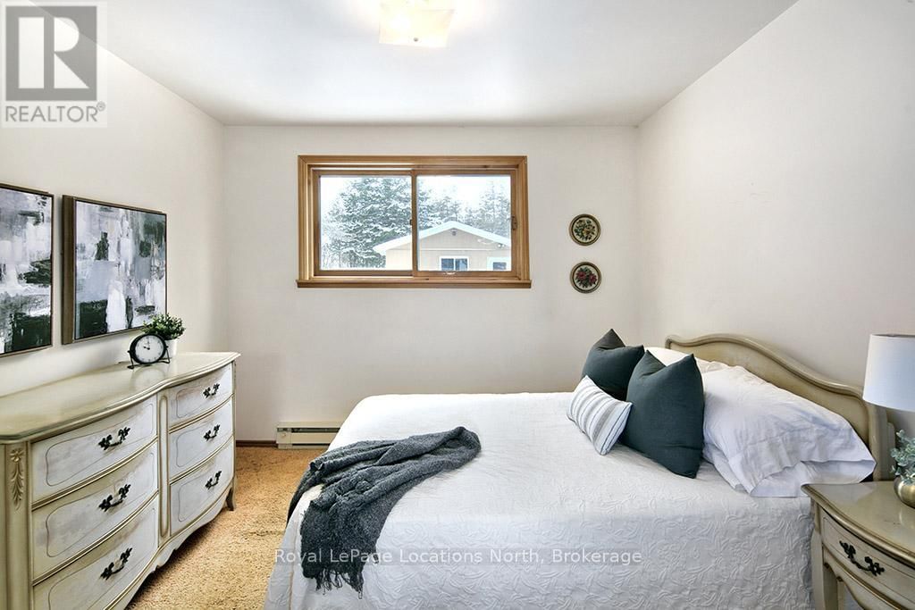 227 SUNSET BOULEVARD Image 11