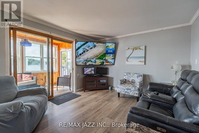 Image #1 of Commercial for Sale at Islandview, Otonabee-south Monaghan, Ontario