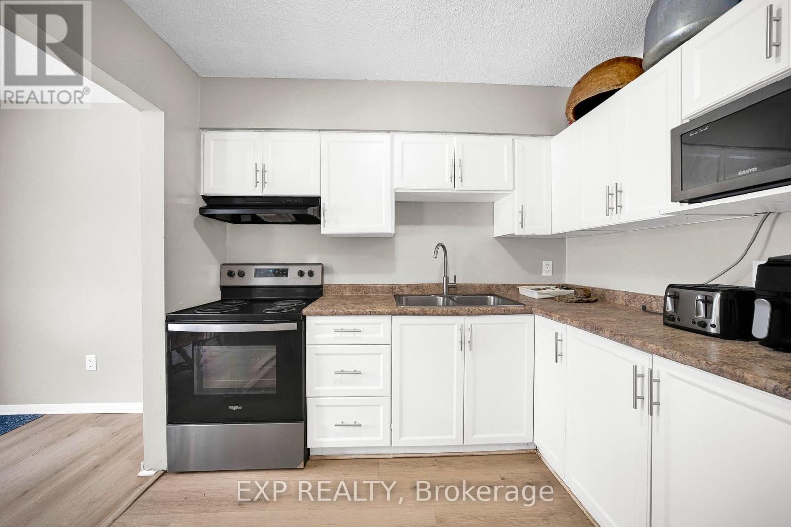 34J - 1958 JASMINE CRESCENT Image 11