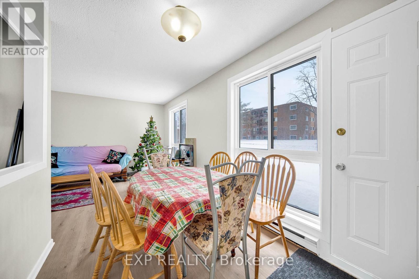 34J - 1958 JASMINE CRESCENT Image 9