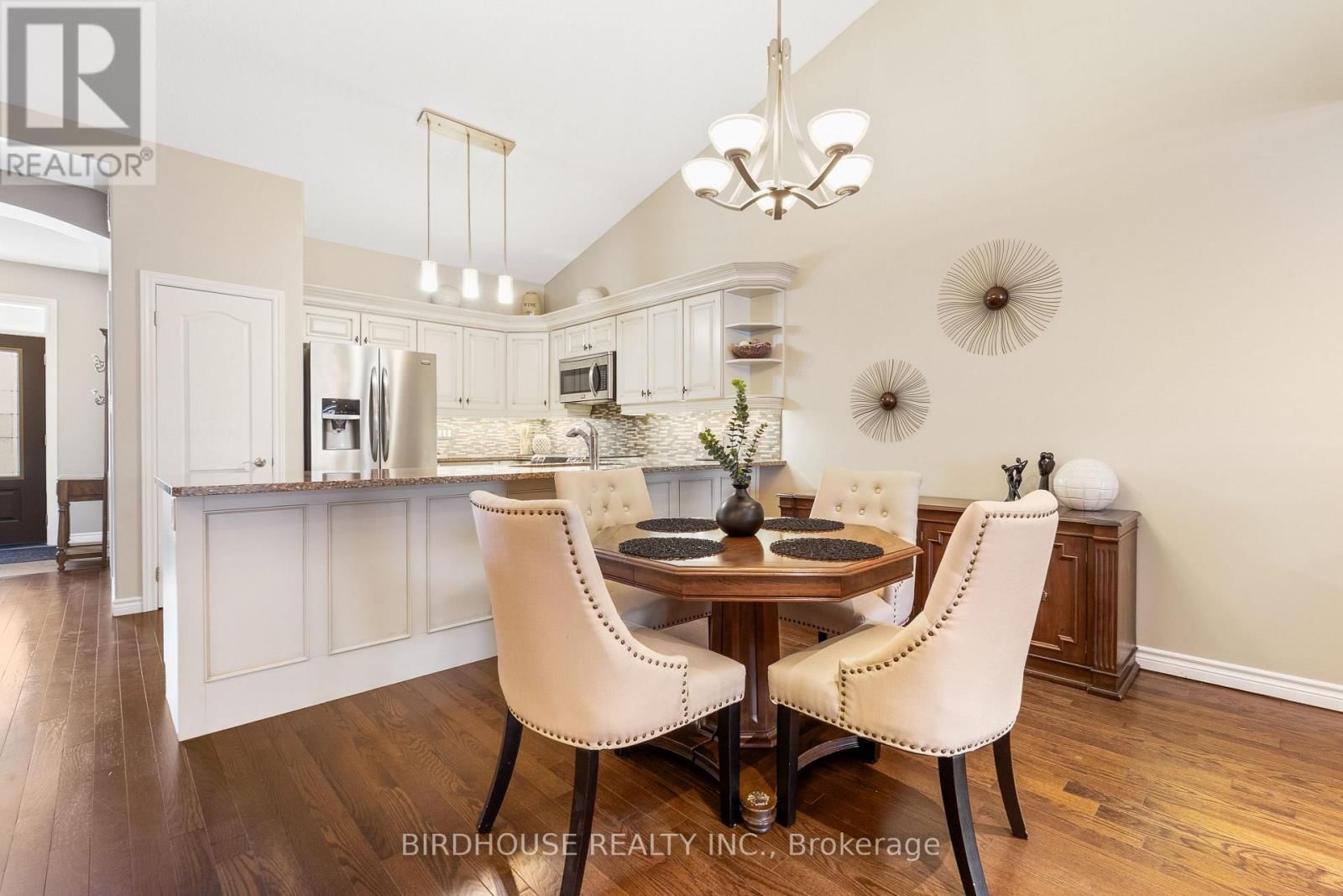 78 CHADWIN DRIVE Image 12