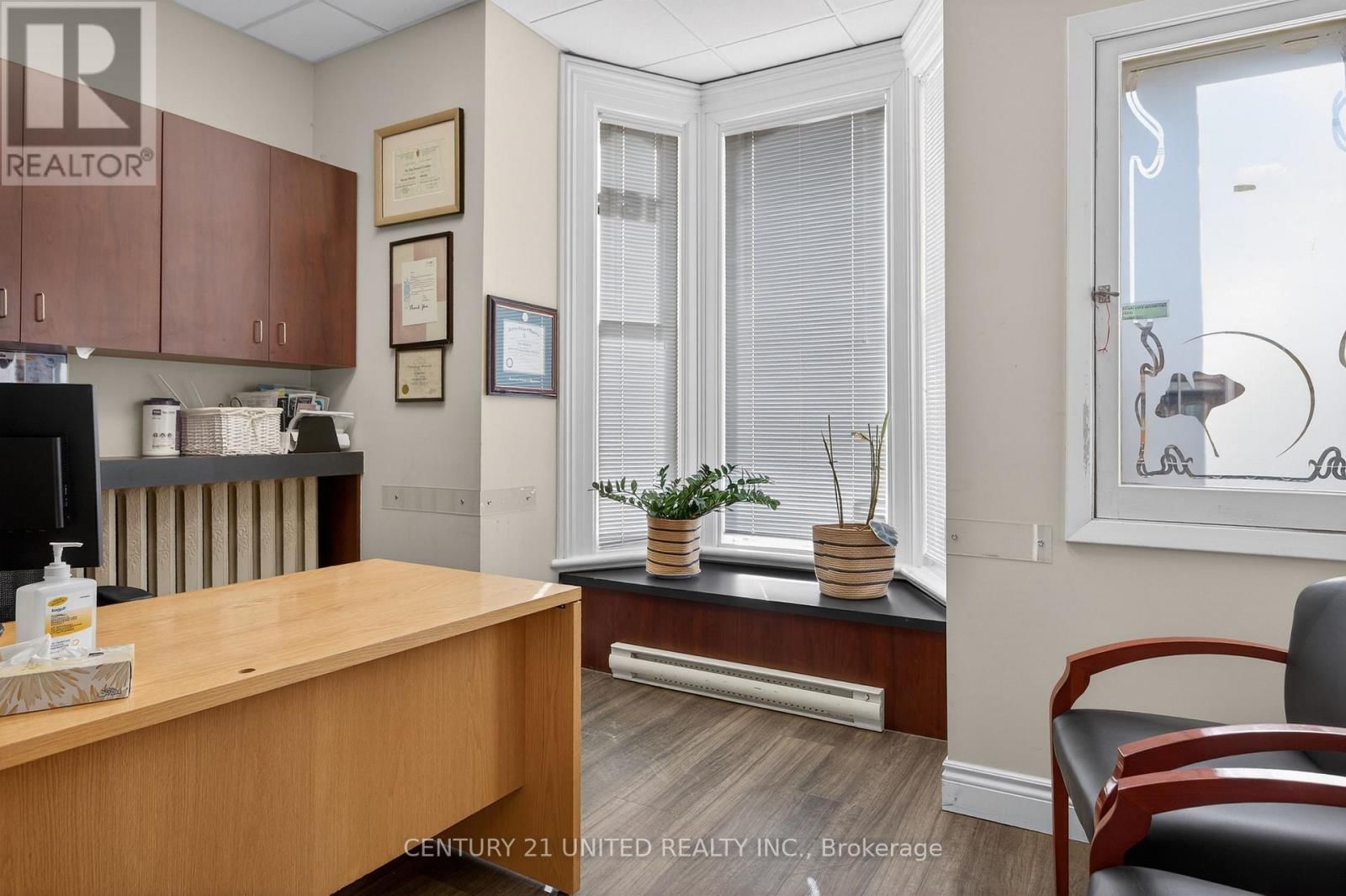 168/172 BROCK STREET Image 26