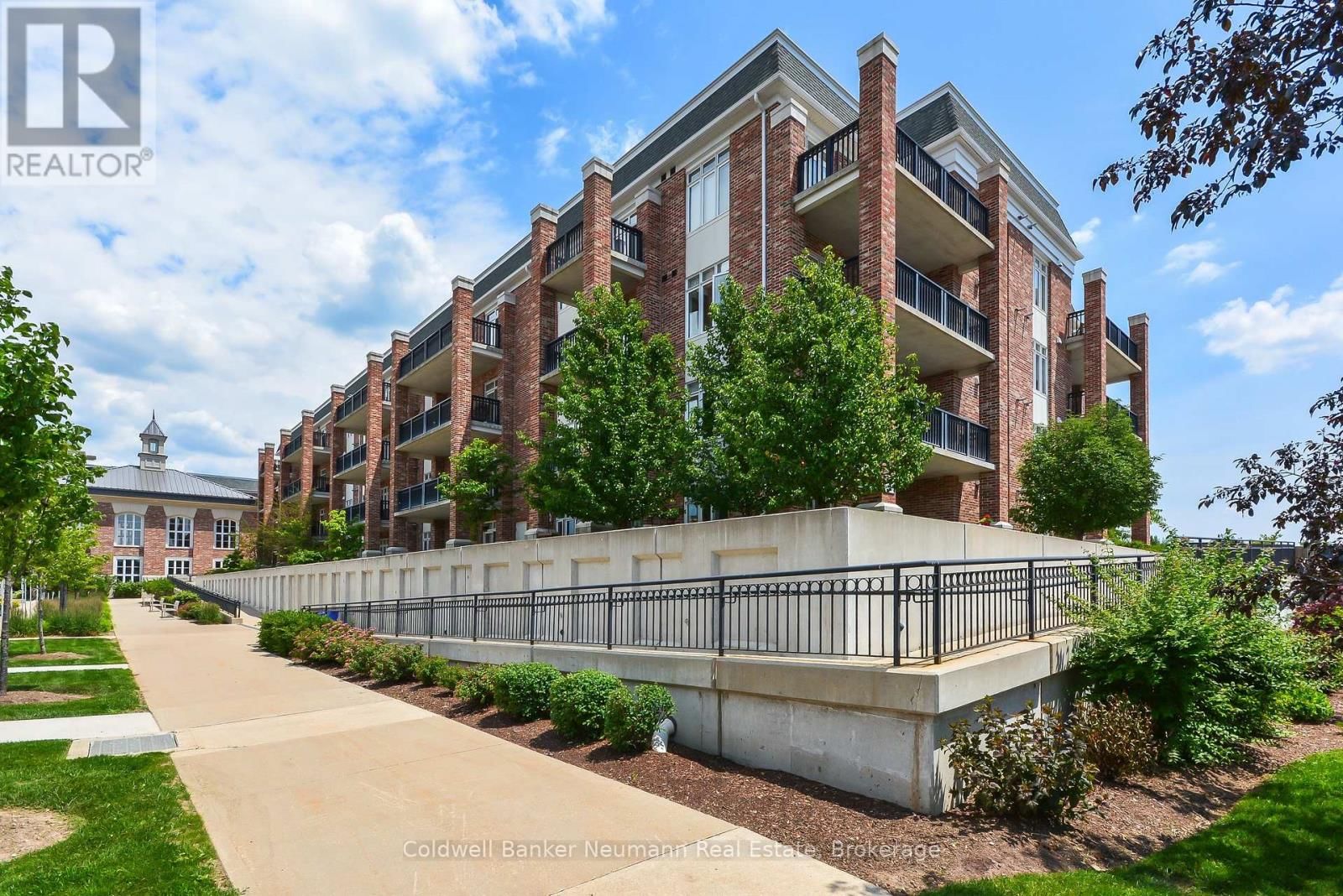 202 - 65 BAYBERRY DRIVE Image 44