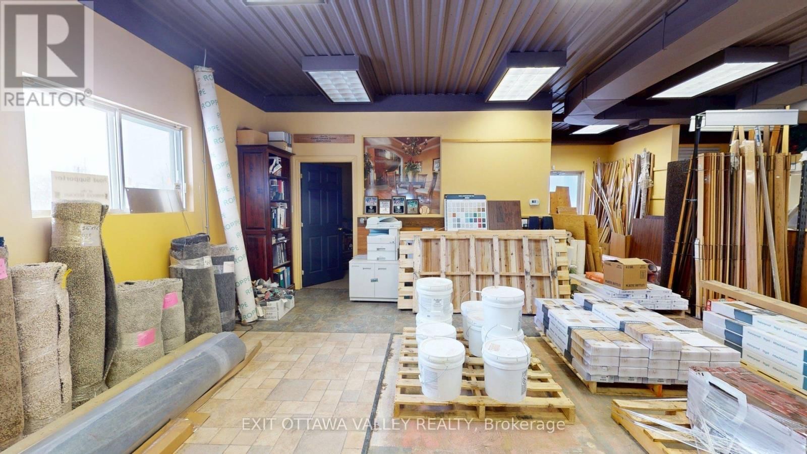 179 AGNES STREET Image 10