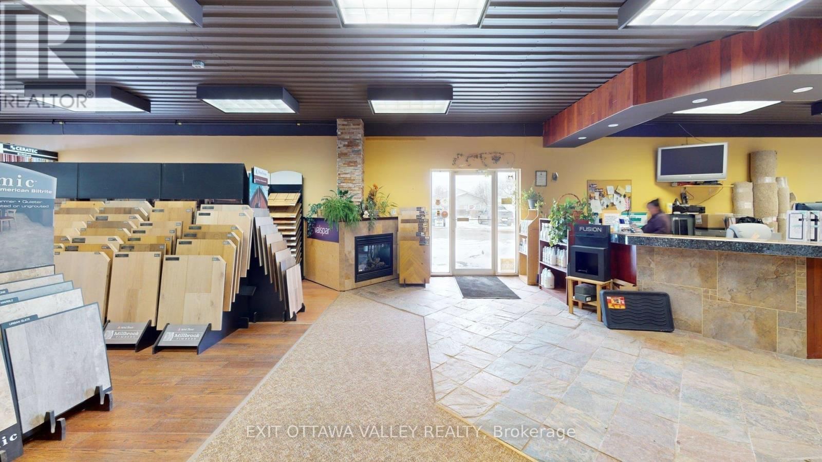 179 AGNES STREET Image 15