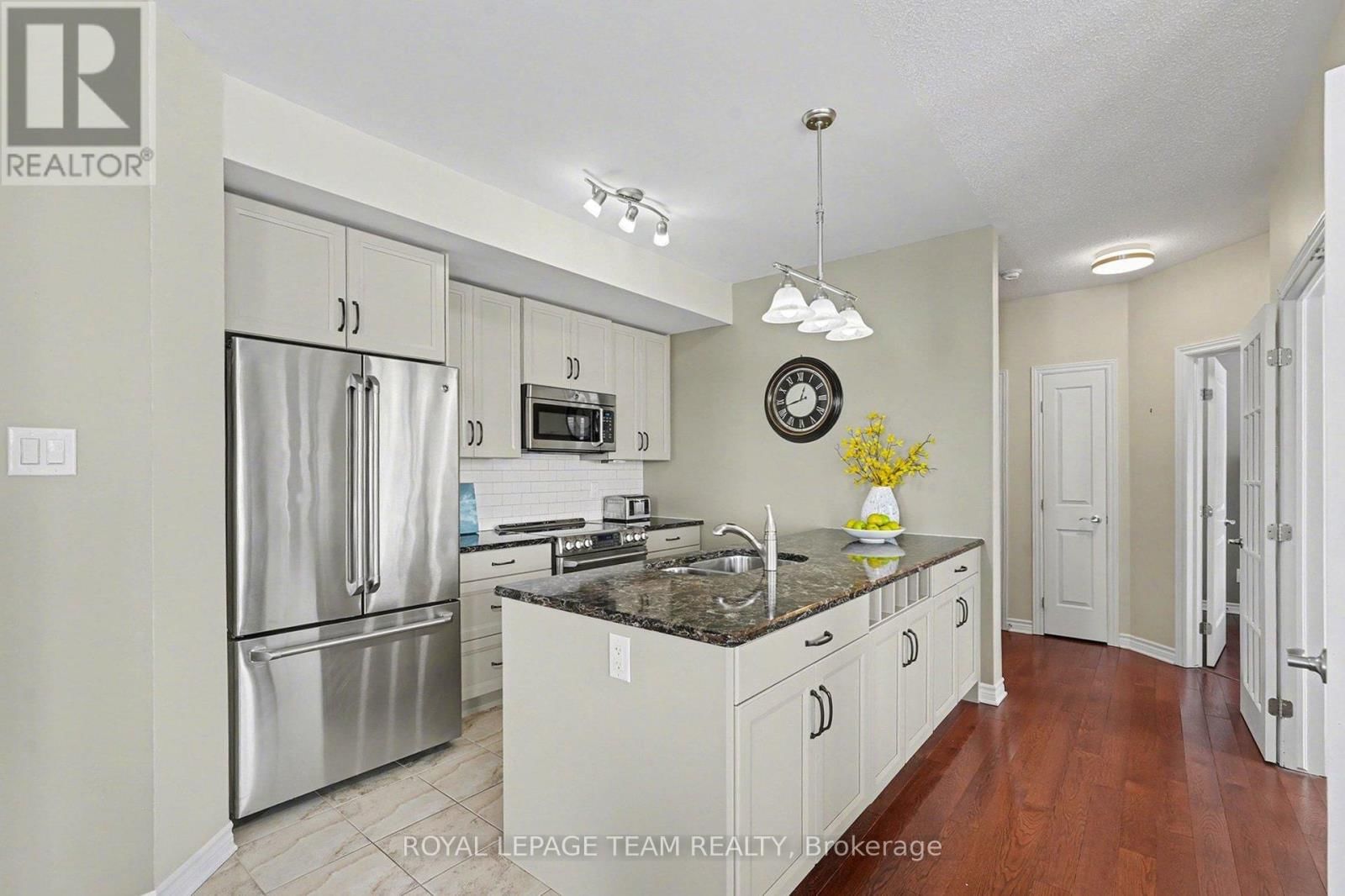 202 - 220 JANKA PRIVATE Image 11