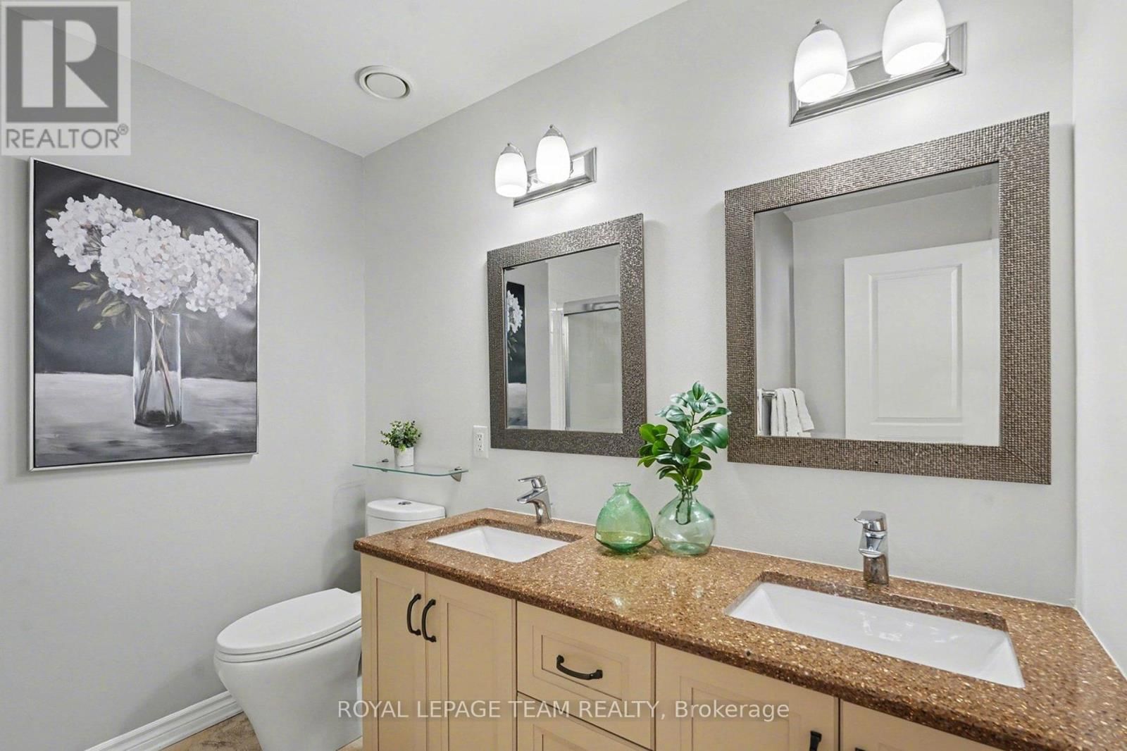 202 - 220 JANKA PRIVATE Image 16