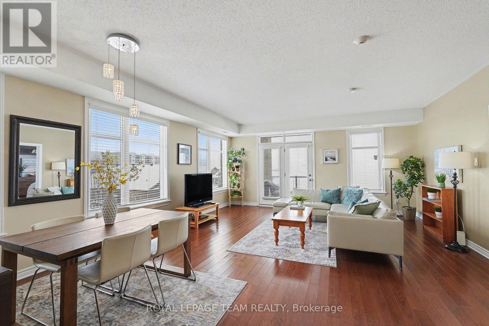 202 - 220 JANKA PRIVATE Image 5