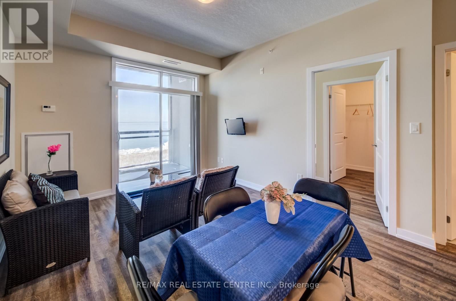 303 - 35 SOUTHSHORE CRESCENT Image 25