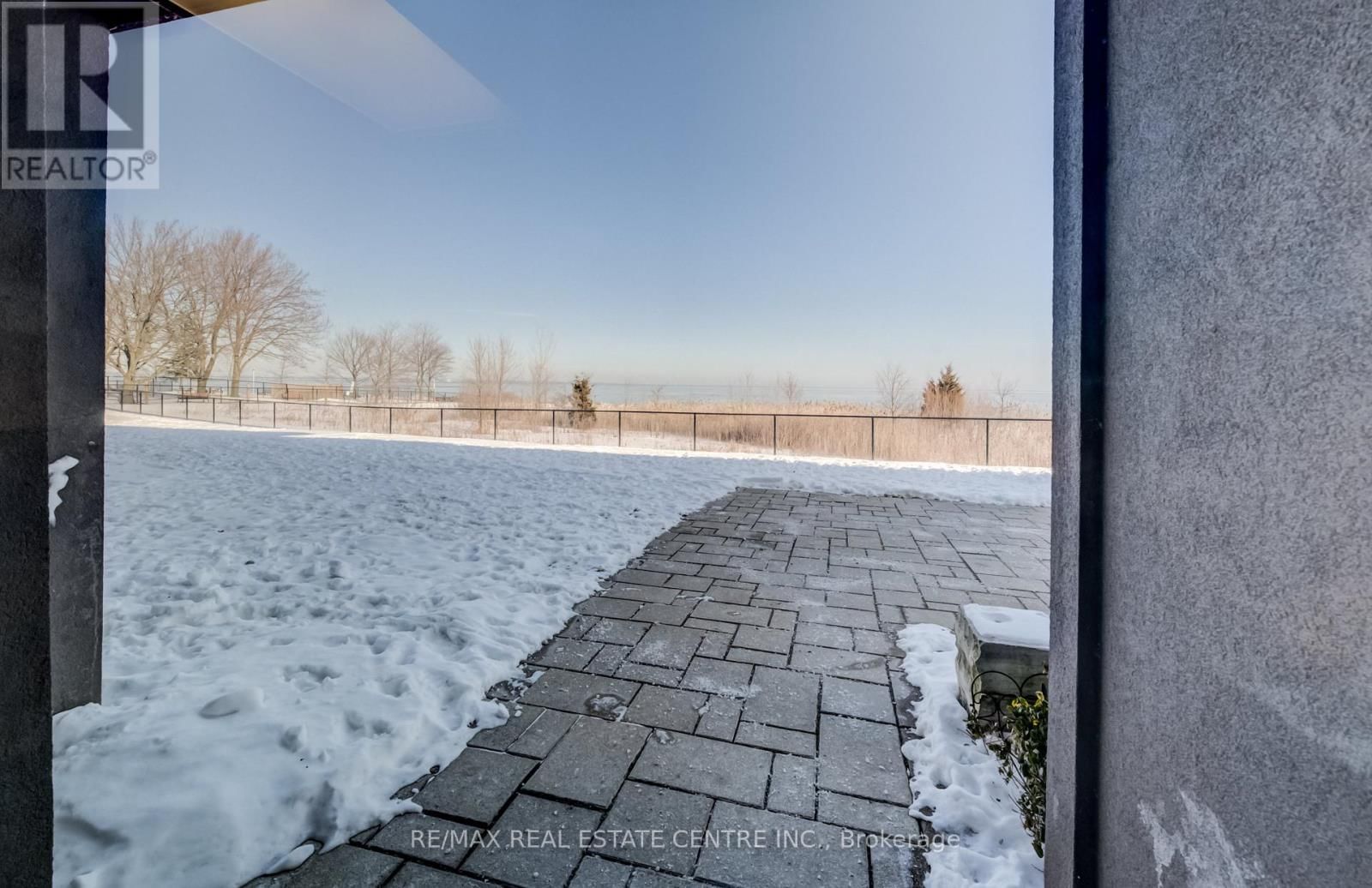 303 - 35 SOUTHSHORE CRESCENT Image 38