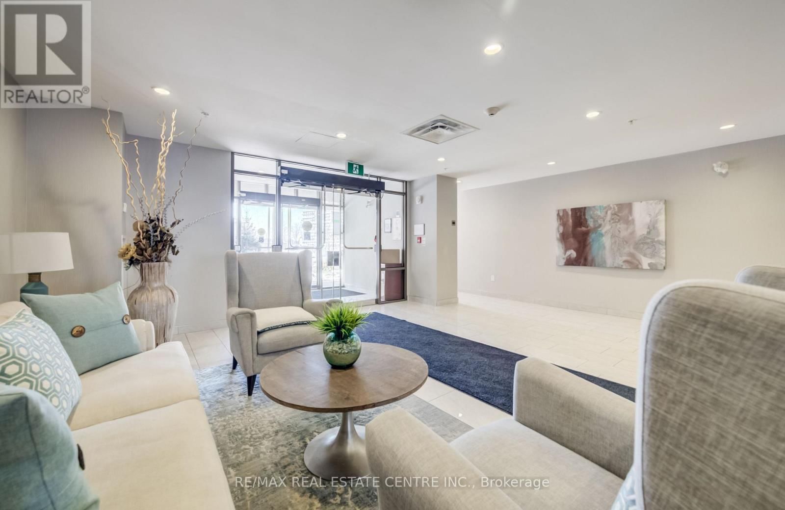 303 - 35 SOUTHSHORE CRESCENT Image 39